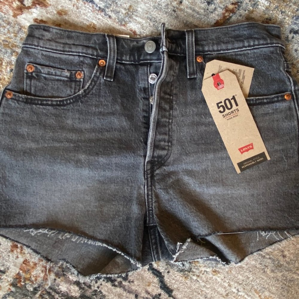 Levi's 501 High Rise Shorts Women's 27